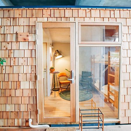 Хостел Tinys Yokohama Hinodecho Экстерьер фото